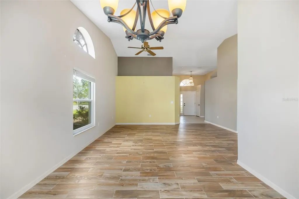 9523 Knightsbridge Circle Sarasota FL 34238