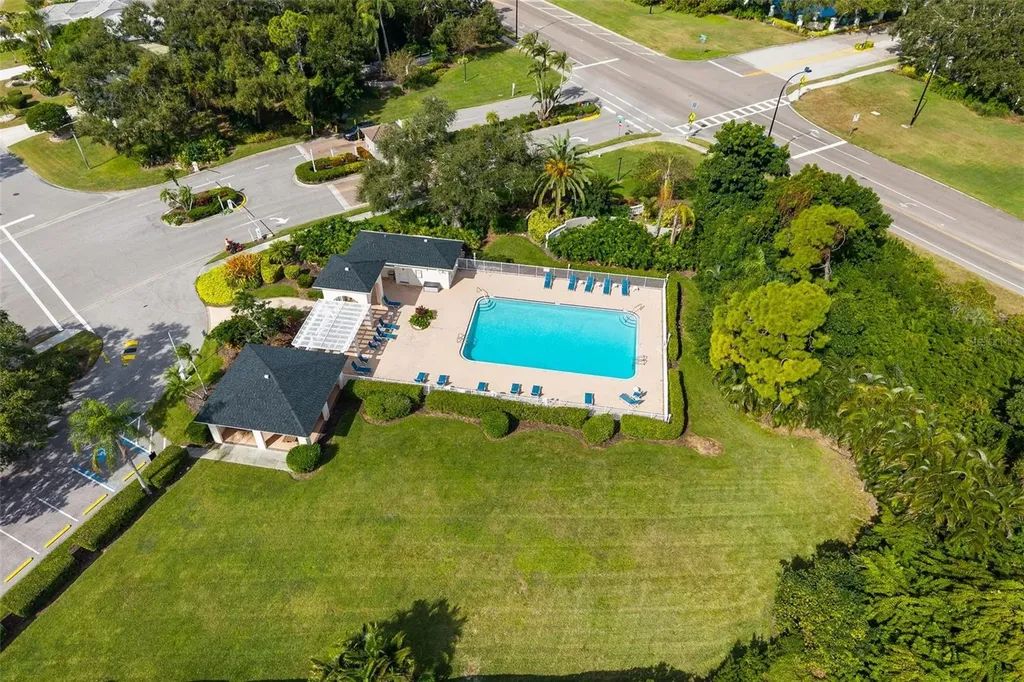 9523 Knightsbridge Circle Sarasota FL 34238