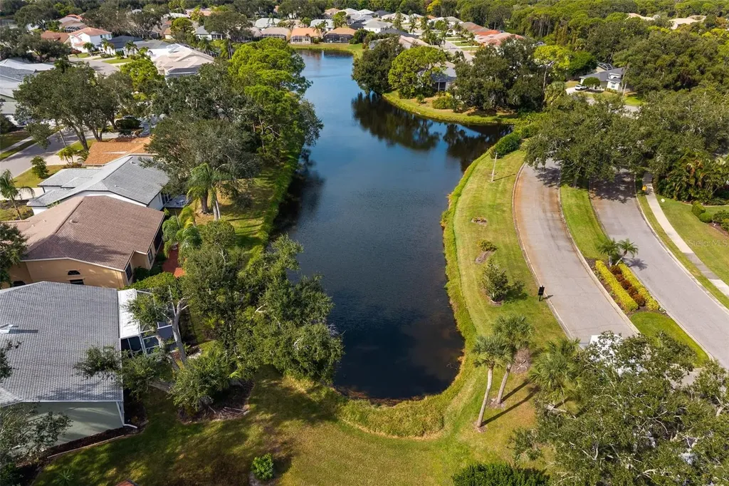 9523 Knightsbridge Circle Sarasota FL 34238