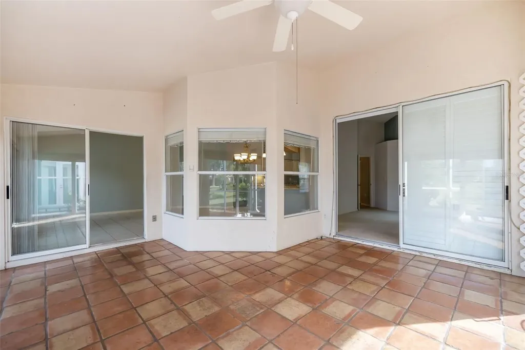 9523 Knightsbridge Circle Sarasota FL 34238