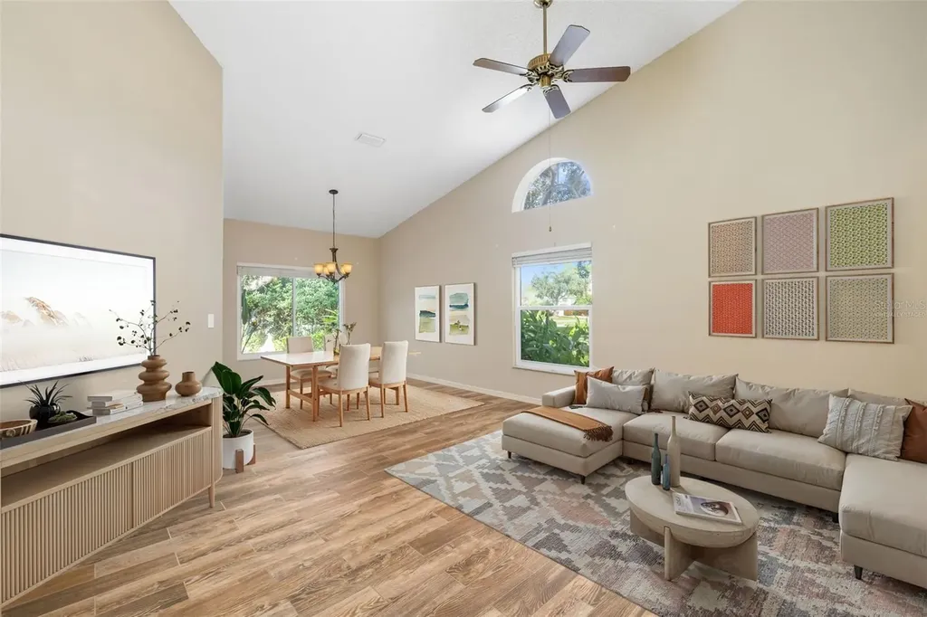 9523 Knightsbridge Circle Sarasota FL 34238
