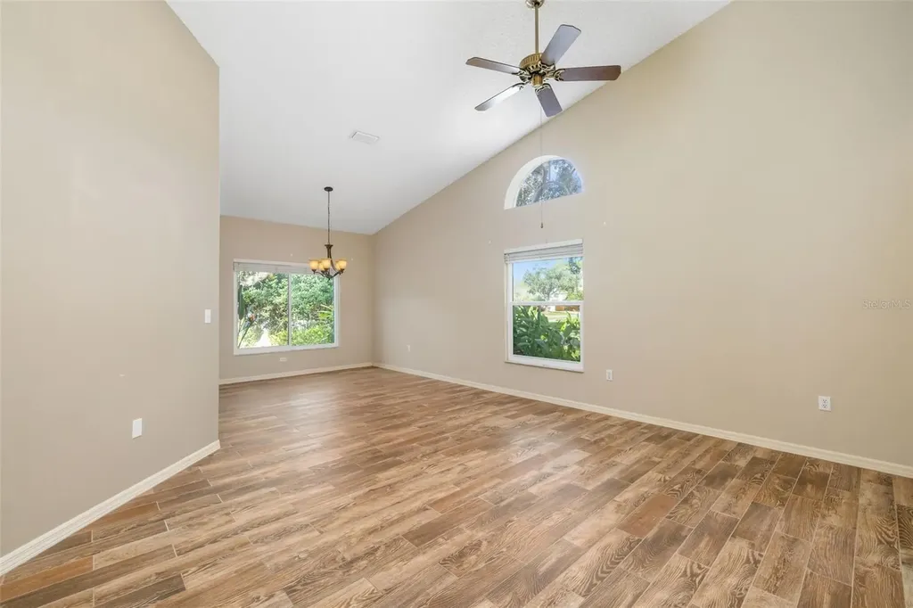9523 Knightsbridge Circle Sarasota FL 34238