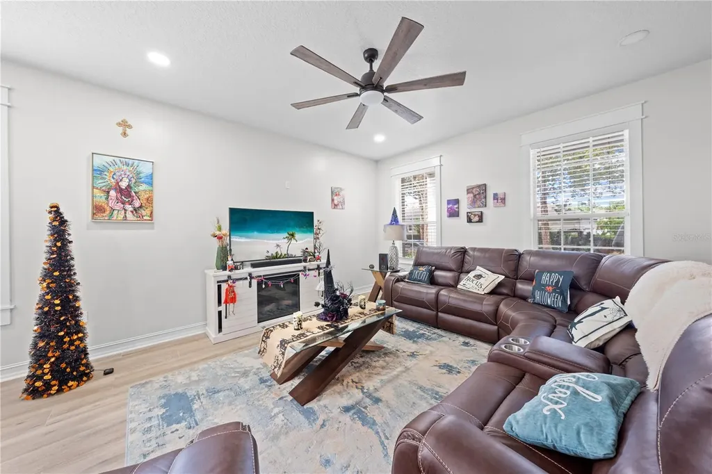 3341 Bracken Fern Drive Harmony FL 34773