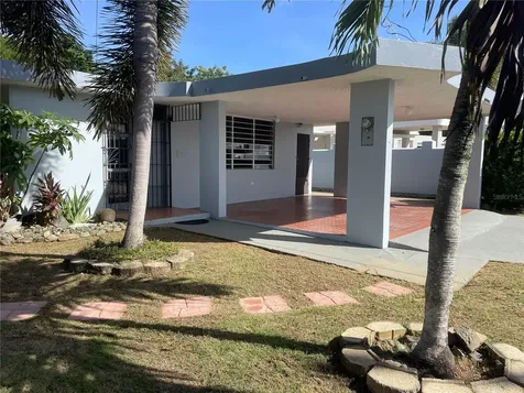 2 Terralinda Calle Zaragosa Caguas PR 00725