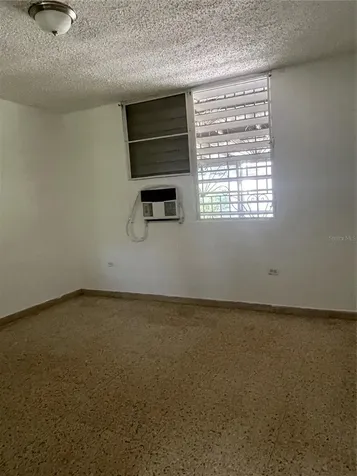2 Terralinda Calle Zaragosa Caguas PR 00725