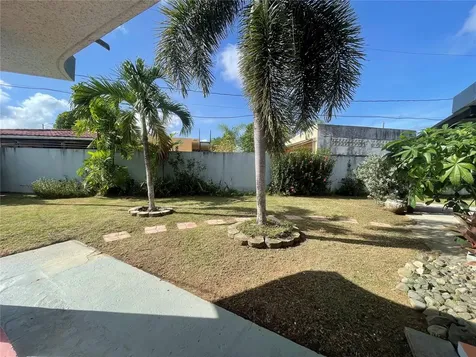 2 Terralinda Calle Zaragosa Caguas PR 00725
