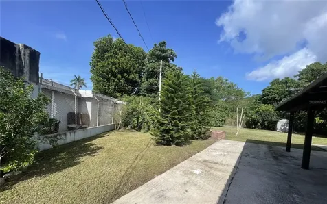 2 Terralinda Calle Zaragosa Caguas PR 00725