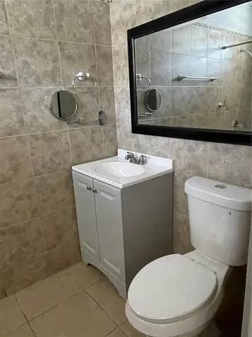 2 Terralinda Calle Zaragosa Caguas PR 00725