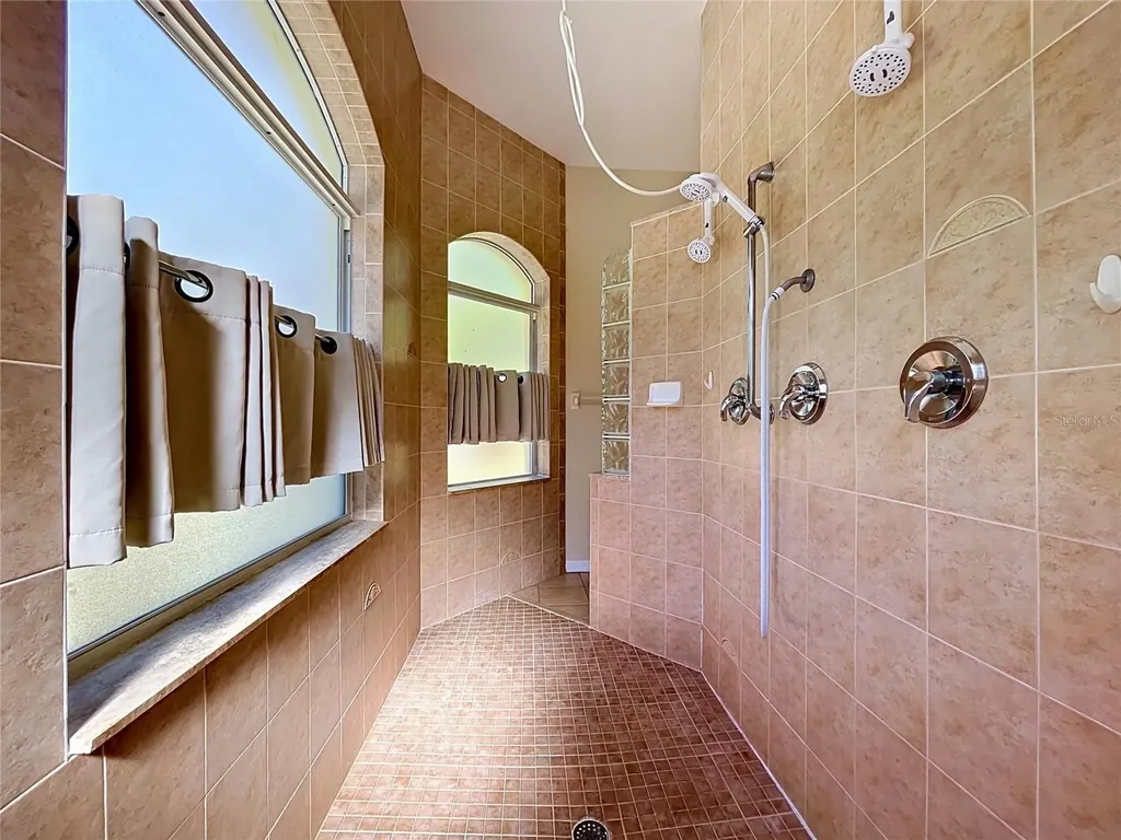 16475 Kids Avenue Weeki Wachee FL 34614