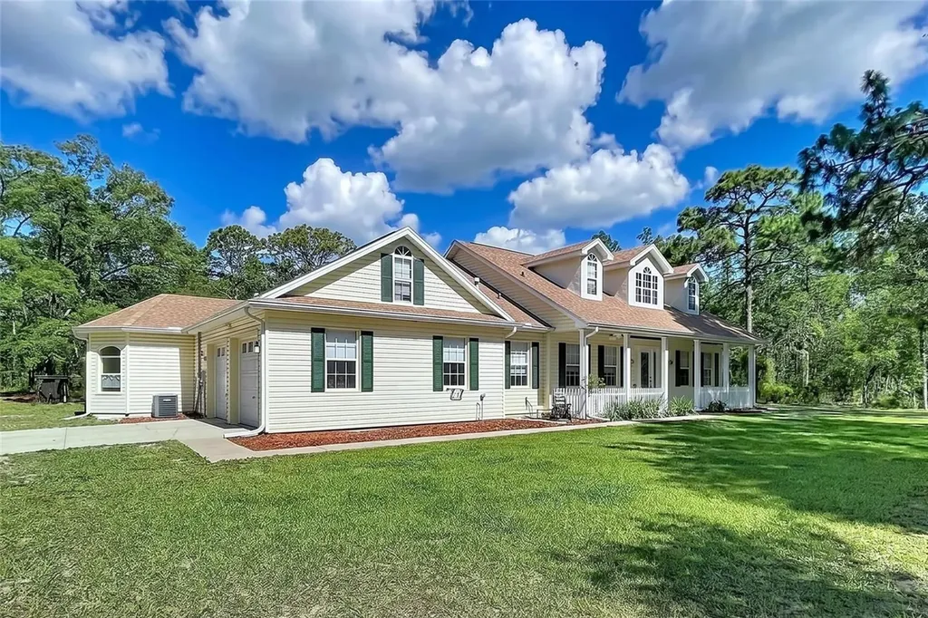 16475 Kids Avenue Weeki Wachee FL 34614