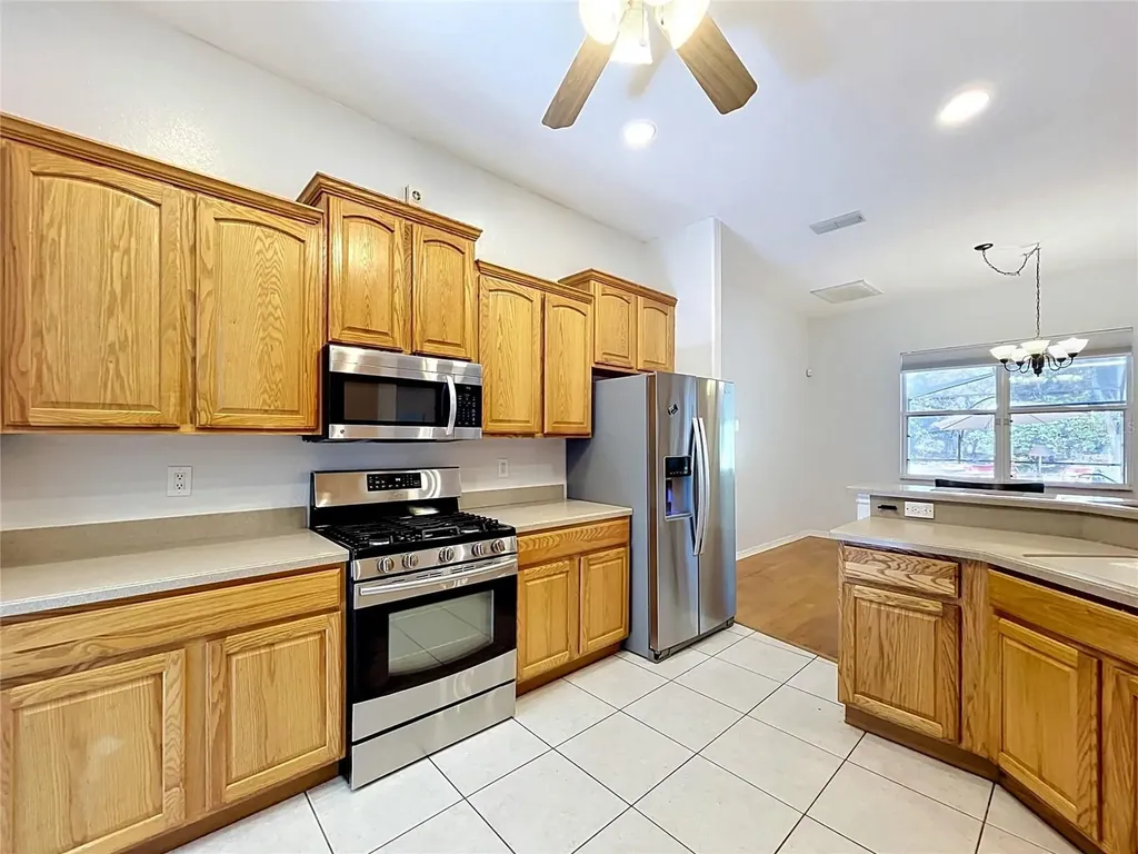 16475 Kids Avenue Weeki Wachee FL 34614