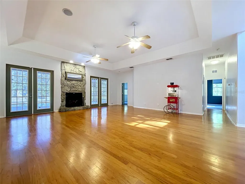 16475 Kids Avenue Weeki Wachee FL 34614