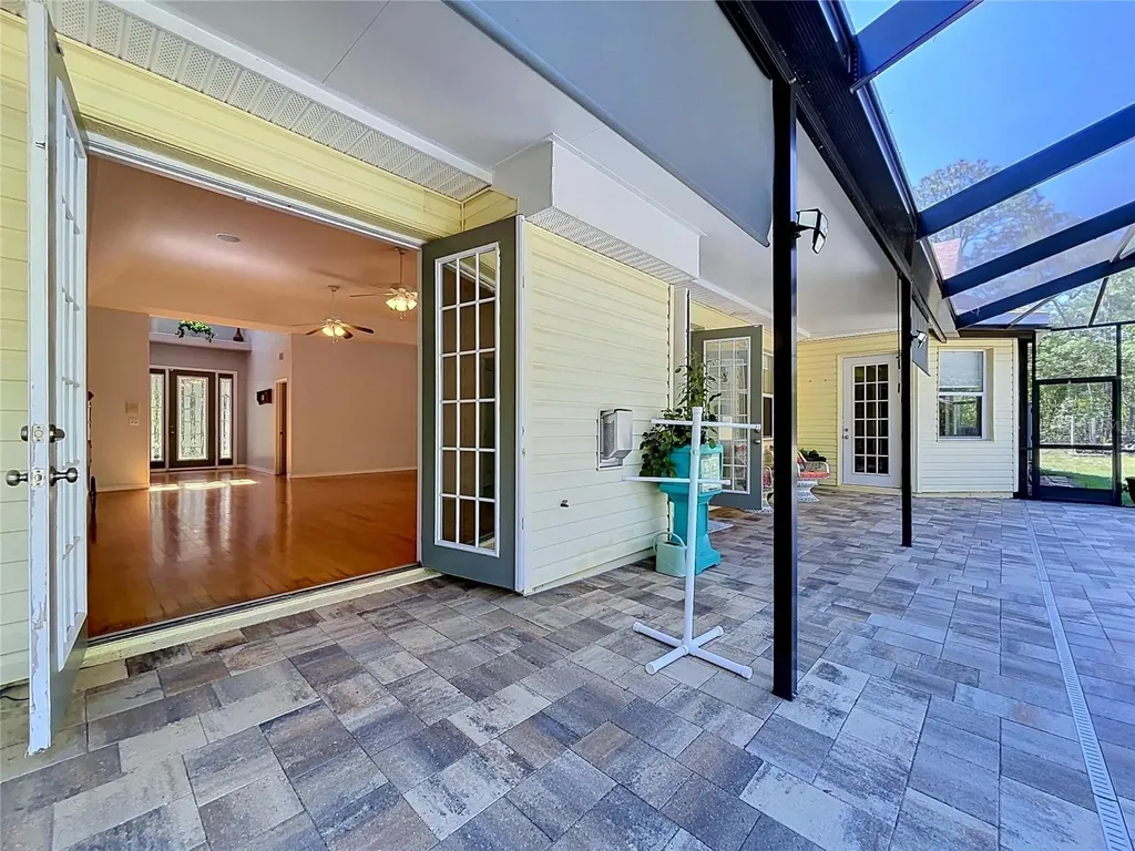 16475 Kids Avenue Weeki Wachee FL 34614