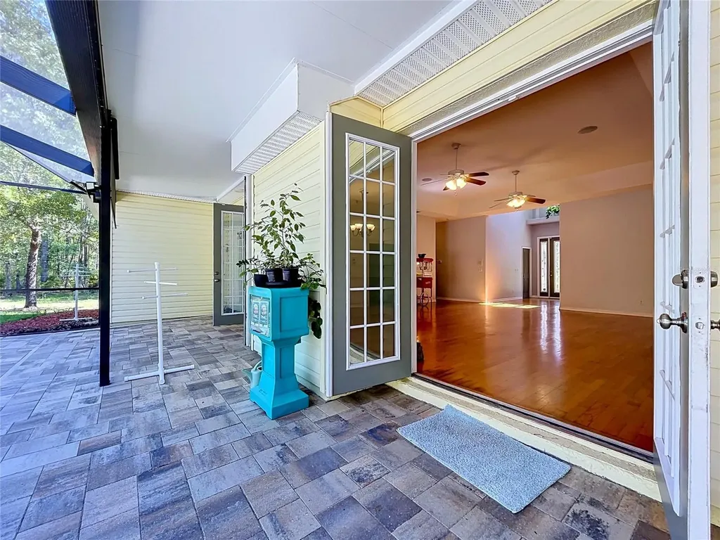 16475 Kids Avenue Weeki Wachee FL 34614