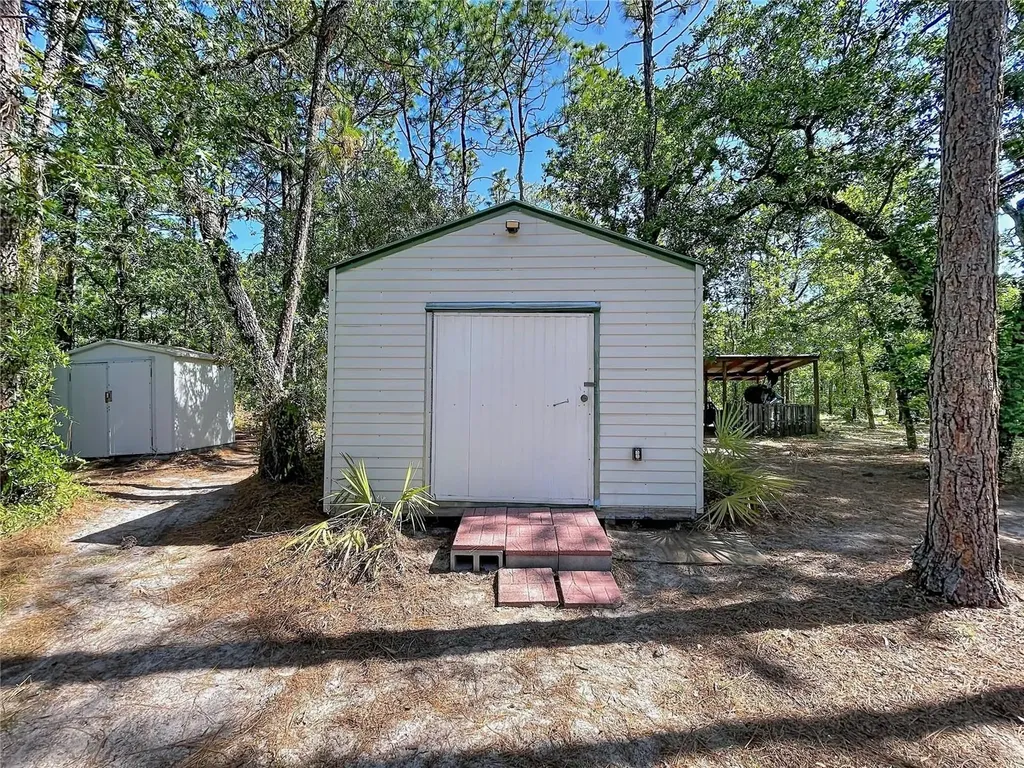 16475 Kids Avenue Weeki Wachee FL 34614