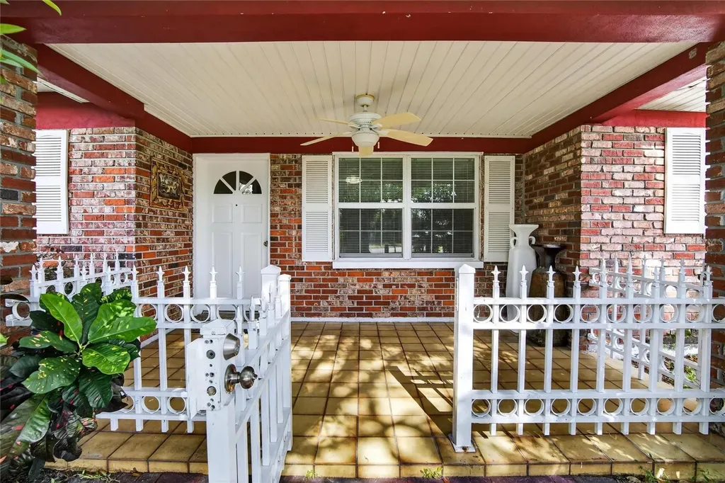 3605 W Flora Street Tampa FL 33614
