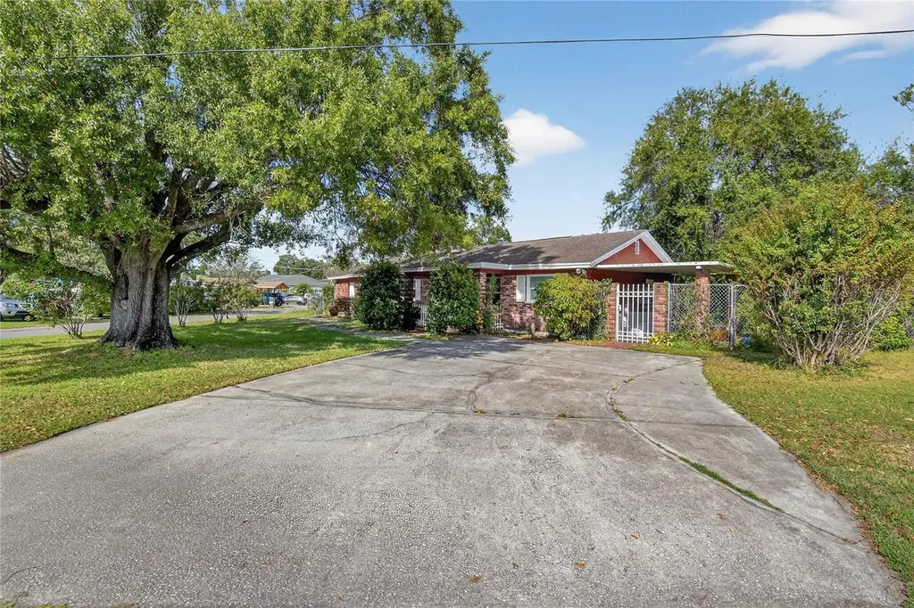 3605 W Flora Street Tampa FL 33614