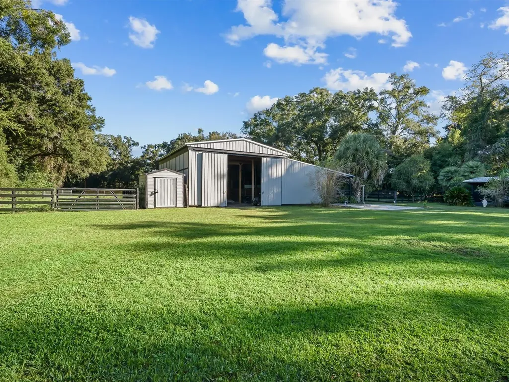 3505 NE 97th Street Road Anthony FL 32617