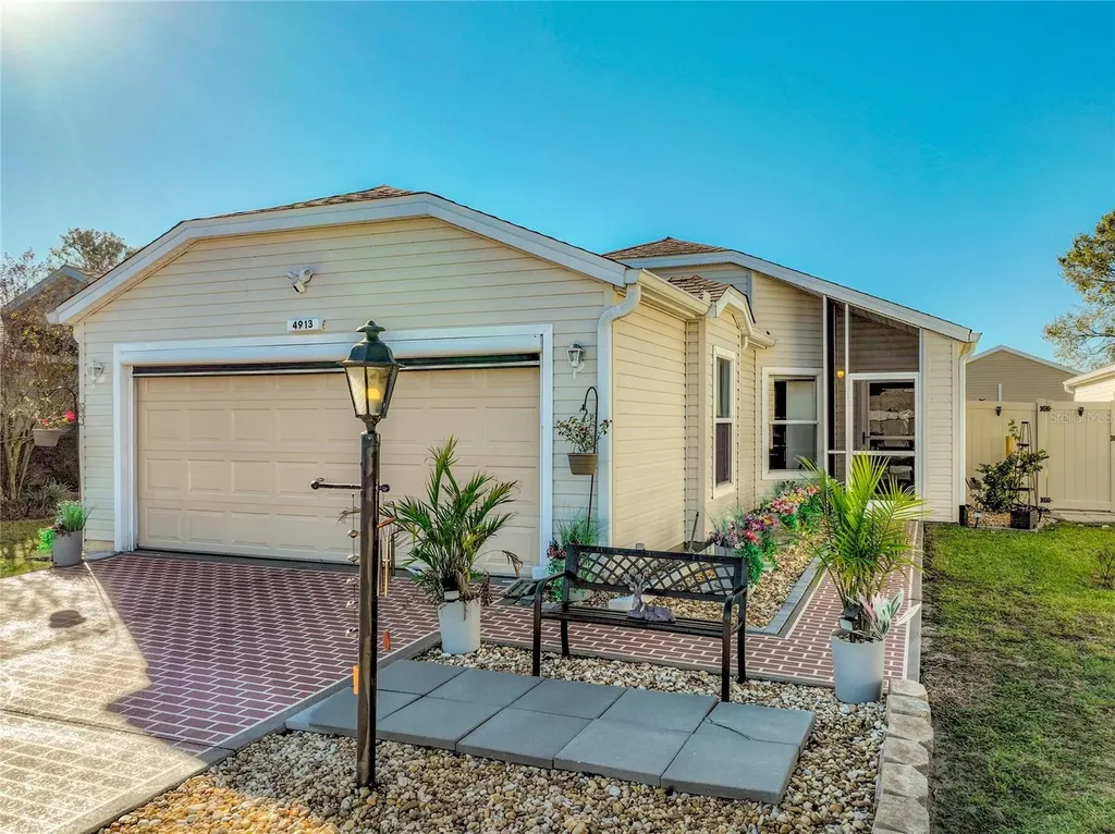 4913 Heron Run Circle Leesburg FL 34748