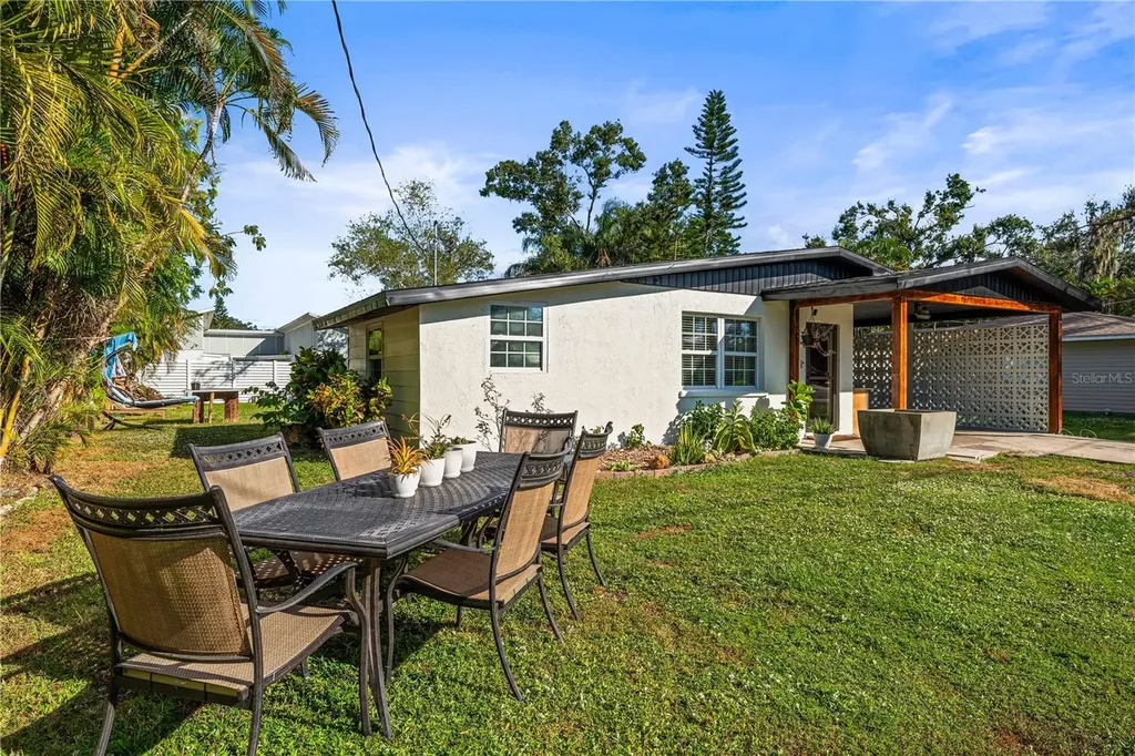 2611 Huntington Avenue Sarasota FL 34232