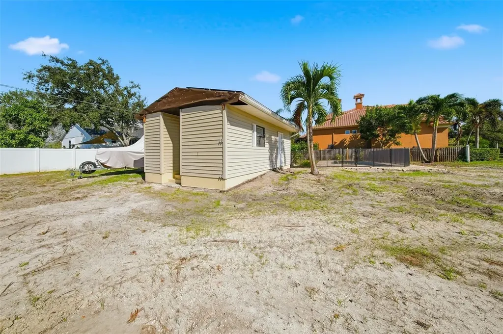 4324 Bayshore Boulevard NE St Petersburg FL 33703