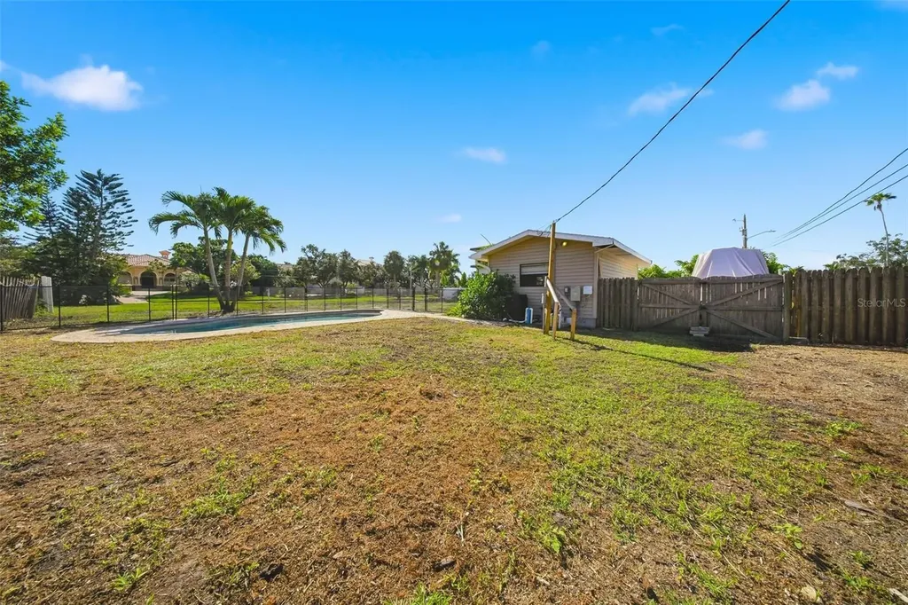 4324 Bayshore Boulevard NE St Petersburg FL 33703