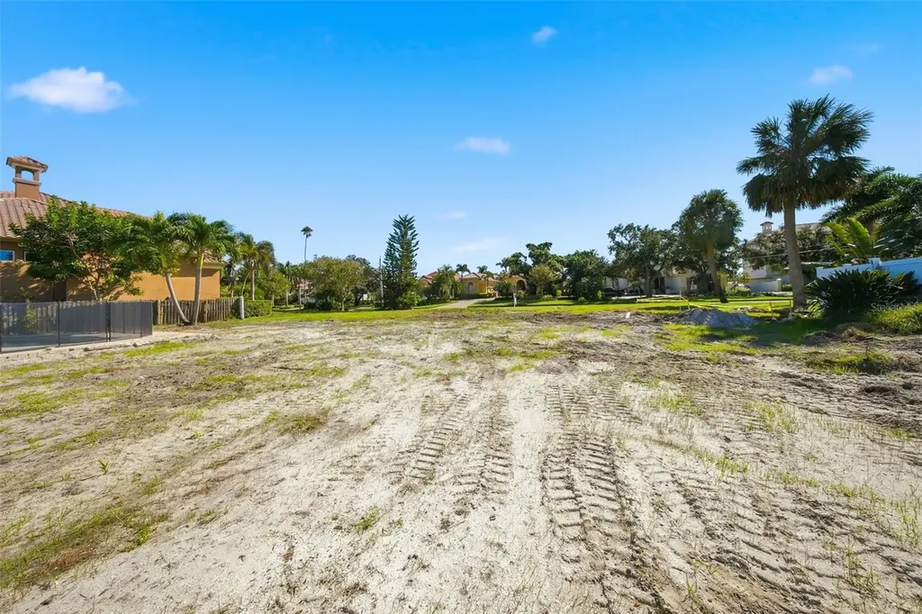 4324 Bayshore Boulevard NE St Petersburg FL 33703