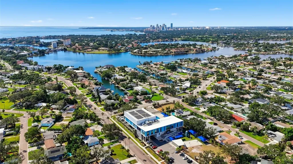 4324 Bayshore Boulevard NE St Petersburg FL 33703