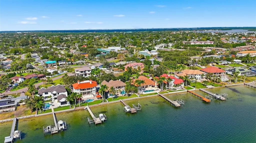 4324 Bayshore Boulevard NE St Petersburg FL 33703