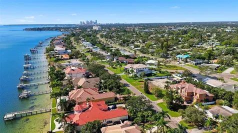 4324 Bayshore Boulevard NE St Petersburg FL 33703