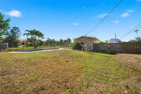 4324 Bayshore Boulevard NE St Petersburg FL 33703