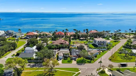 4324 Bayshore Boulevard NE St Petersburg FL 33703