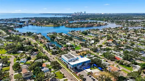 4324 Bayshore Boulevard NE St Petersburg FL 33703