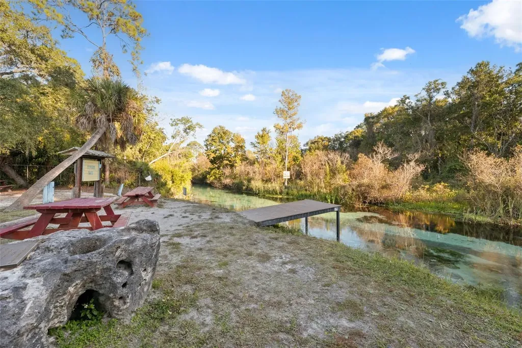 7002 Eisenhower Street Weeki Wachee FL 34613