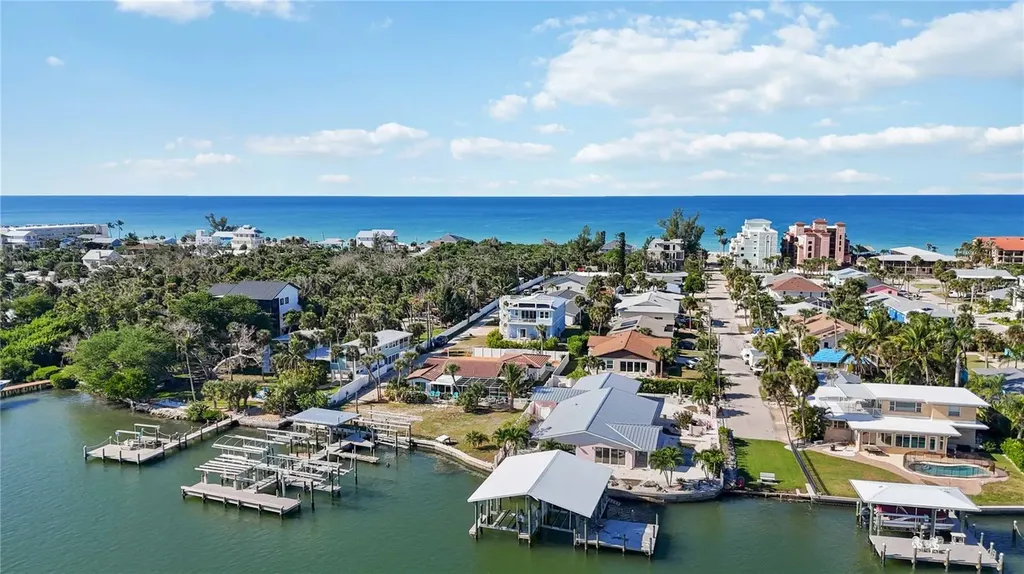7524 Whitcomb Englewood FL 34223