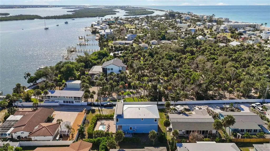 7524 Whitcomb Englewood FL 34223