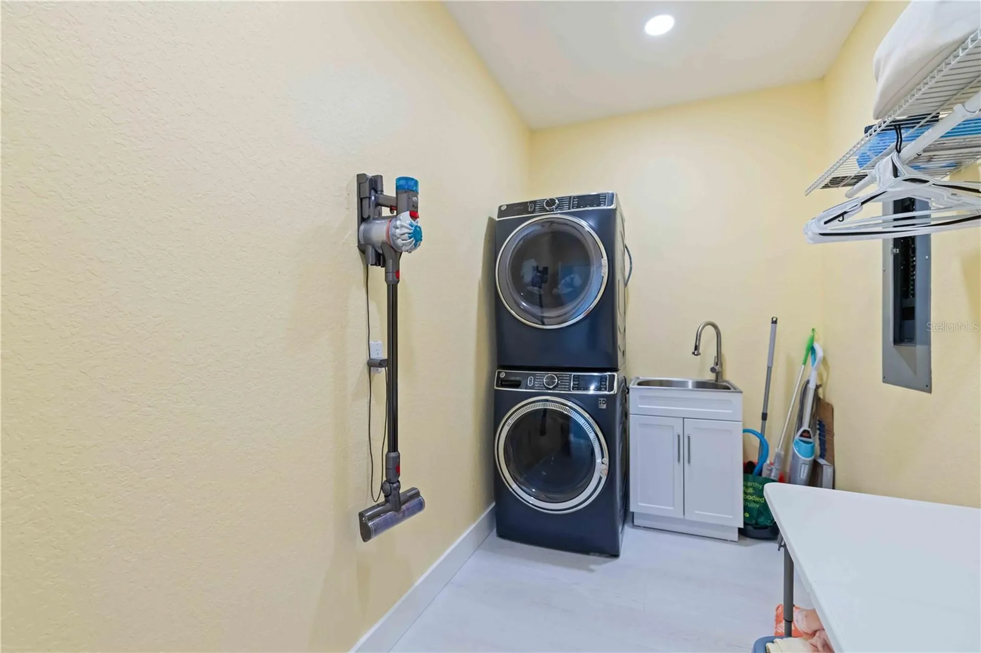 7524 Whitcomb Englewood FL 34223