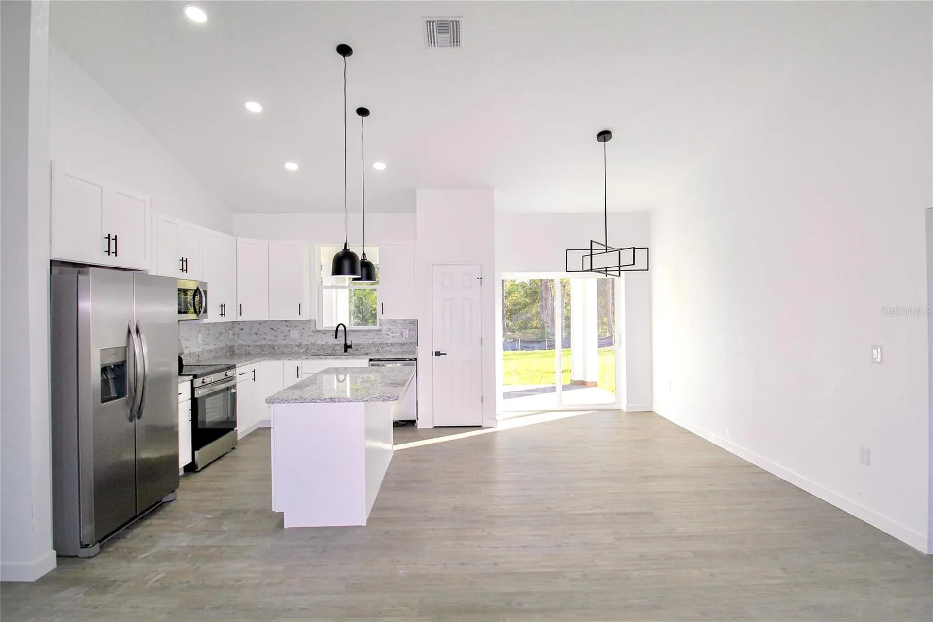 1807 Azalea Terrace Sebring FL 33875