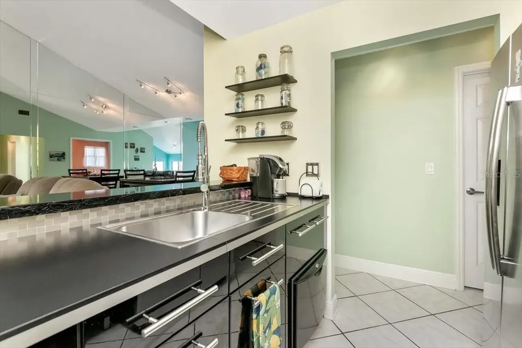 912 Sandpiper Circle Bradenton FL 34209