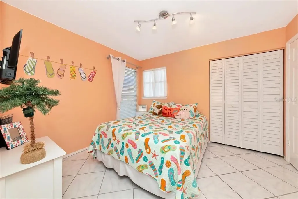 912 Sandpiper Circle Bradenton FL 34209