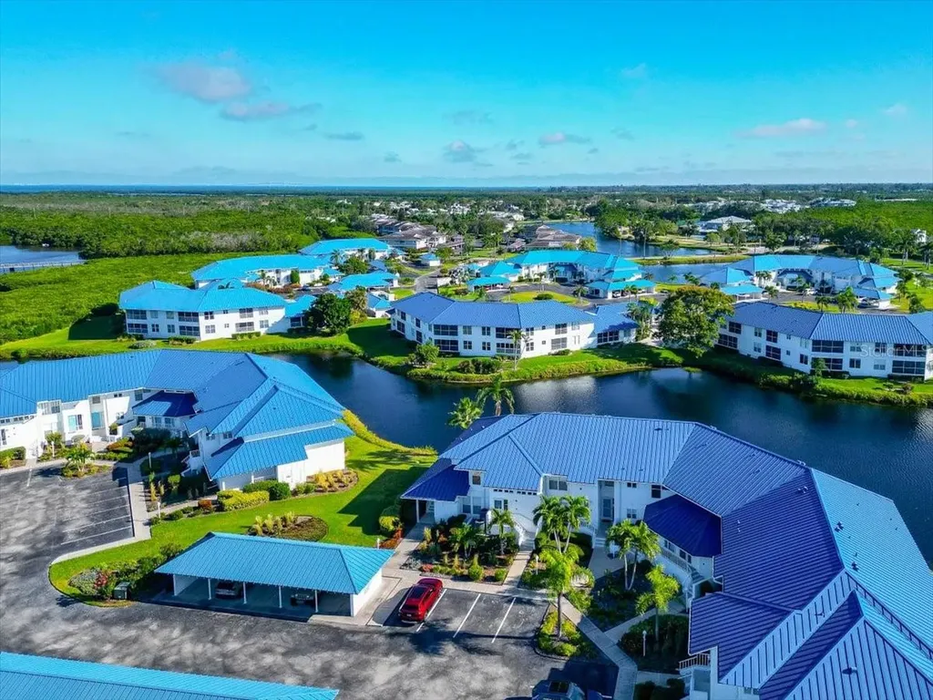 912 Sandpiper Circle Bradenton FL 34209