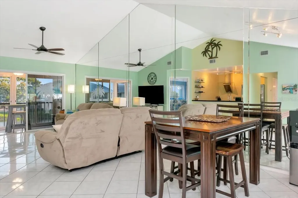 912 Sandpiper Circle Bradenton FL 34209