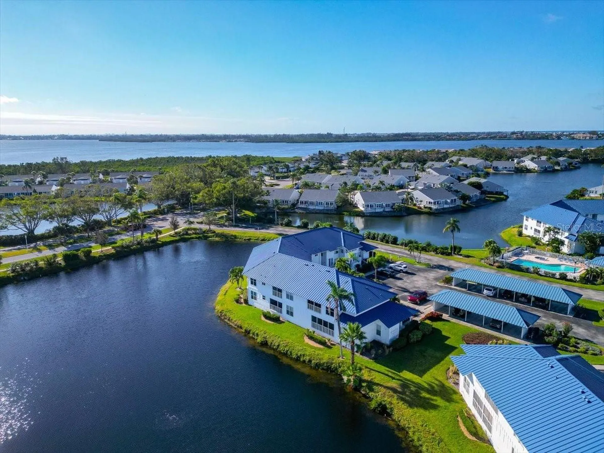 912 Sandpiper Circle Bradenton FL 34209