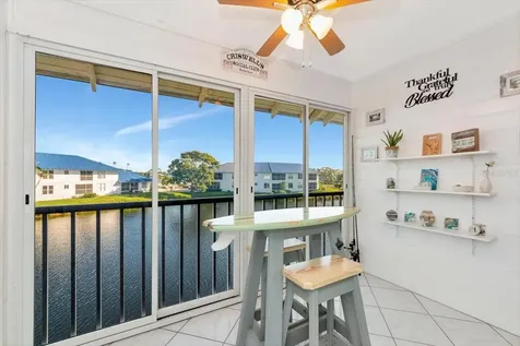 912 Sandpiper Circle Bradenton FL 34209