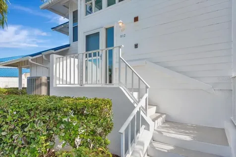 912 Sandpiper Circle Bradenton FL 34209