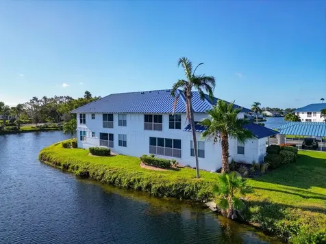 912 Sandpiper Circle Bradenton FL 34209