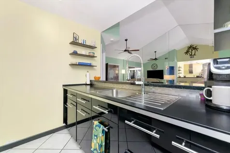 912 Sandpiper Circle Bradenton FL 34209
