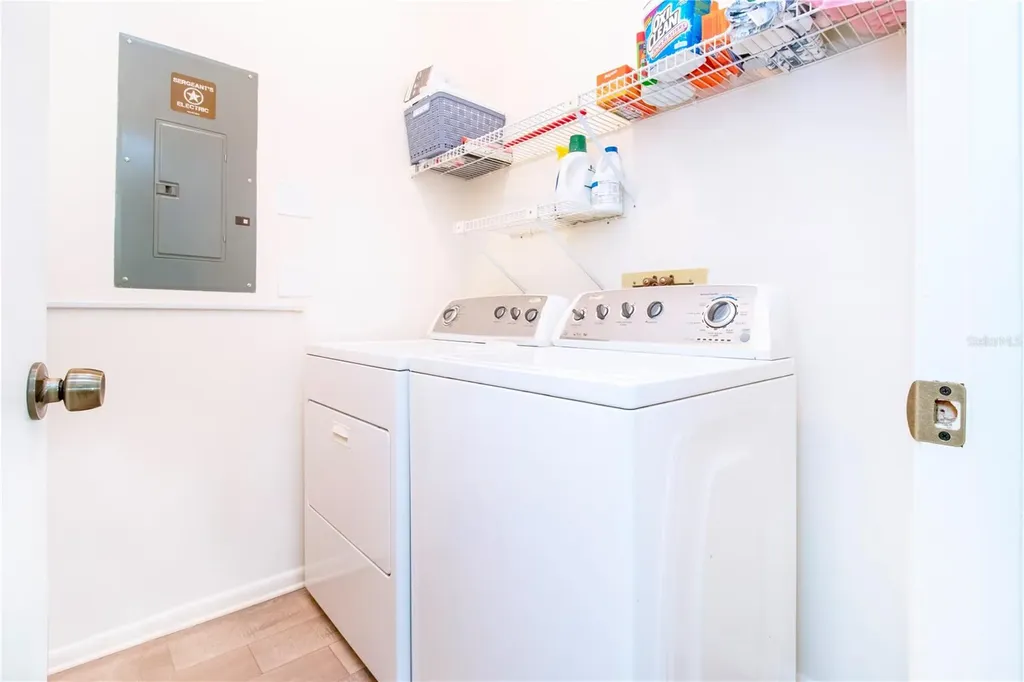 5273 Heron Way Sarasota FL 34231