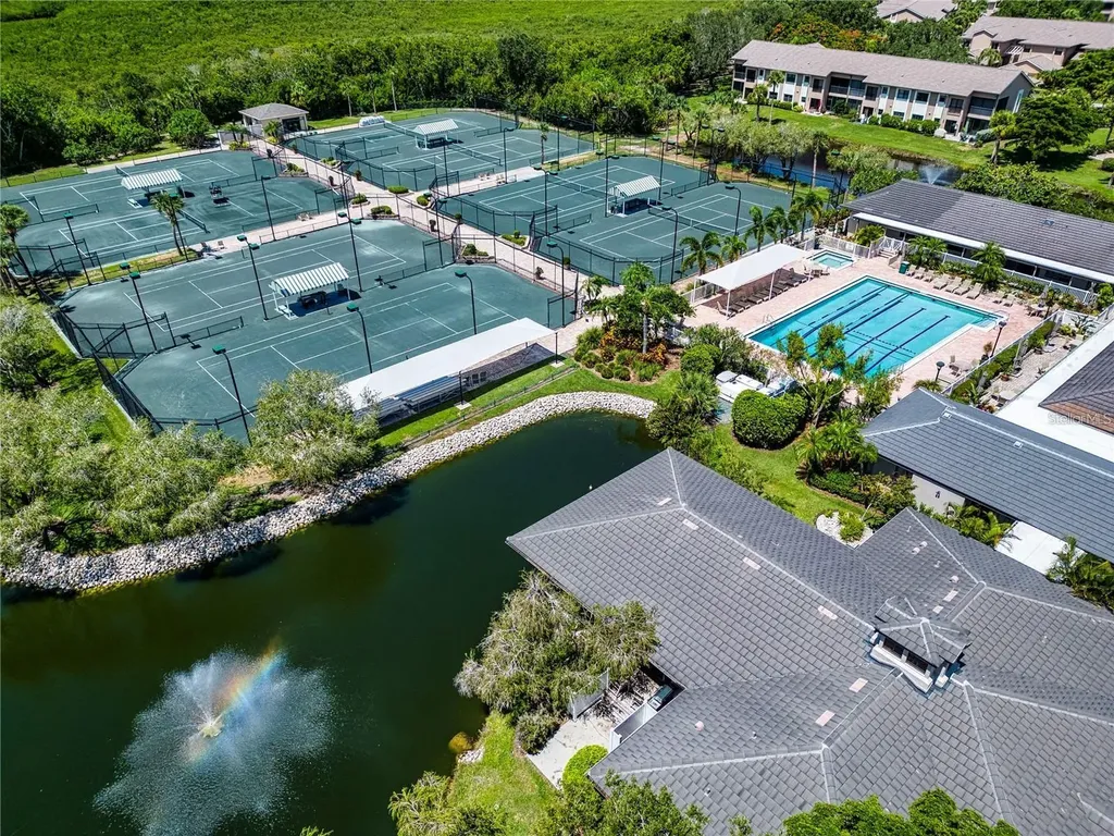 5273 Heron Way Sarasota FL 34231