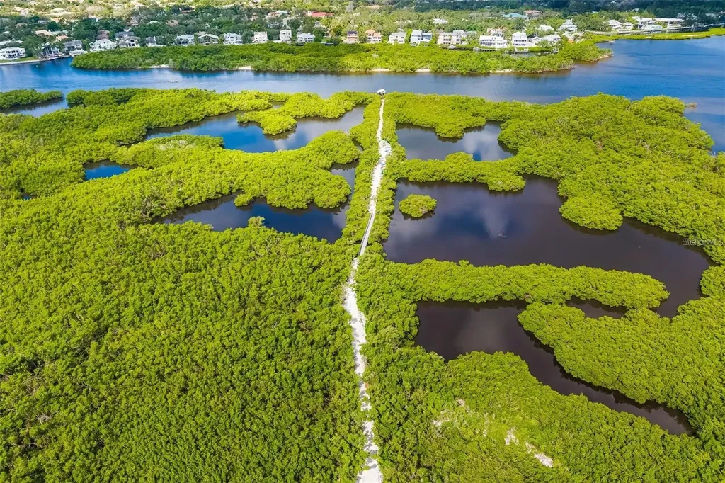 5273 Heron Way Sarasota FL 34231